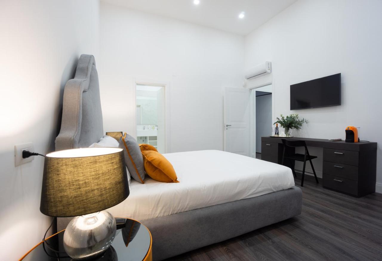 Suite Rodinò 24 Napoli Exterior foto